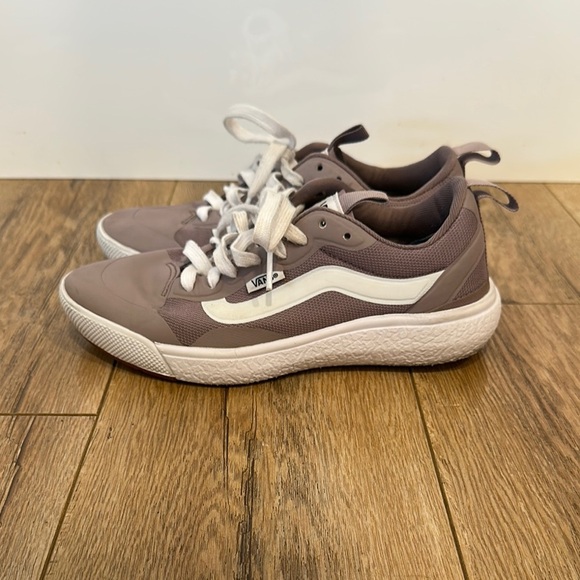 Vans Ultrarange in Light Purple and White Women’s Size 5.5 - Picture 2 of 8